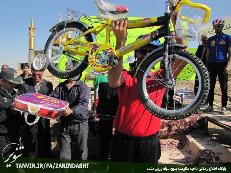 مسابقه دوچرخه سواری فرهنگیان زرین دشت در ششمین روز از بهار 36 انقلاب