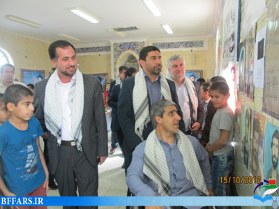 نمایشگاه عکس و کتاب شهدا در ممسنی برگزار شد