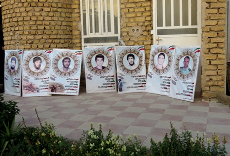 زنده شدن خاطرات «خواندن تلقین» برای شهدای کازرون تا خبر شهادت سرداری که سر از بدنش جدا کردند+ عکس