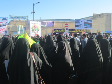 گزارش تصویری از حضور گسترده و پر شور بسیجیان پایگاههای مقاومت بسیج خواهران تابعه سپاه ناحیه احمدبن موسی(ع) در مراسم راهپیمایی یوم الله 9دی(سال95)