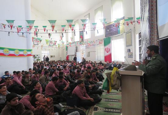 یادواره شهدا در مسجد دانش آموزی زرقان برگزار شد