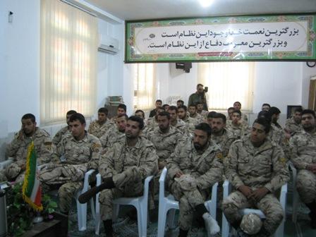 برگزاری نشست سیاسی- بصیرتی ویژه سربازان در ایام الله دهه ی مبارک فجر