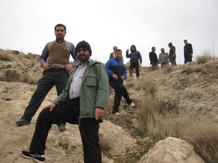 گزارش تصویری از برنامه کوهپیمایی پایوران در ارتفاعات شمال شیراز و تپه ی الله اکبر در جوار تربت پاک شهیدان گمنام دفاع مقدس(بهمن ماه95)