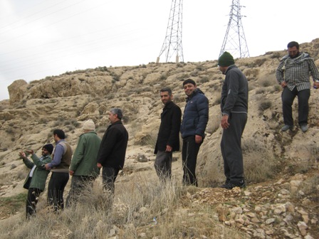گزارش تصویری از برنامه کوهپیمایی پایوران در ارتفاعات شمال شیراز و تپه ی الله اکبر در جوار تربت پاک شهیدان گمنام دفاع مقدس(بهمن ماه95)