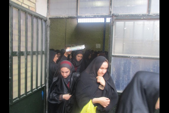 اعزام دانش آموزان دختر به مناطق عملیاتی 8 سال دفاع مقدس