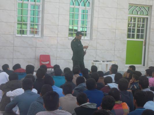 برگزاری مرحله سوم اردوی عملی آمادگی دفاعی پایه دهم مدارس پسرانه شهرستان خنج