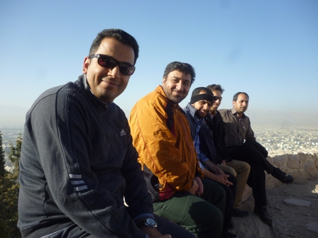 گزارش تصویری از ورزش کوهپیمایی پایوران،همراه با غبار روبی گلزار شهدای گمنام دفاع مقدس(تپه الله اکبر-اسفندماه95)