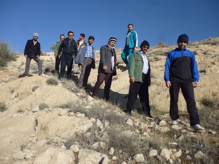 گزارش تصویری از ورزش کوهپیمایی پایوران،همراه با غبار روبی گلزار شهدای گمنام دفاع مقدس(تپه الله اکبر-اسفندماه95)