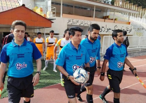 تصاویر دربی شیرازی ها در لیگ سه فوتبال کشور