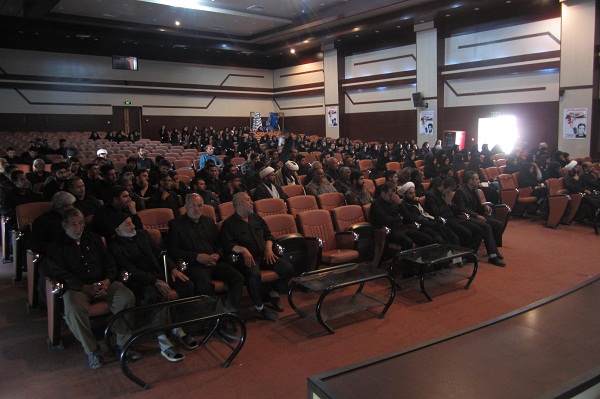 همایش امر به معروف و نهی از منکر در سالن حافظ دانشگاه پیام نور برگزار گردید.