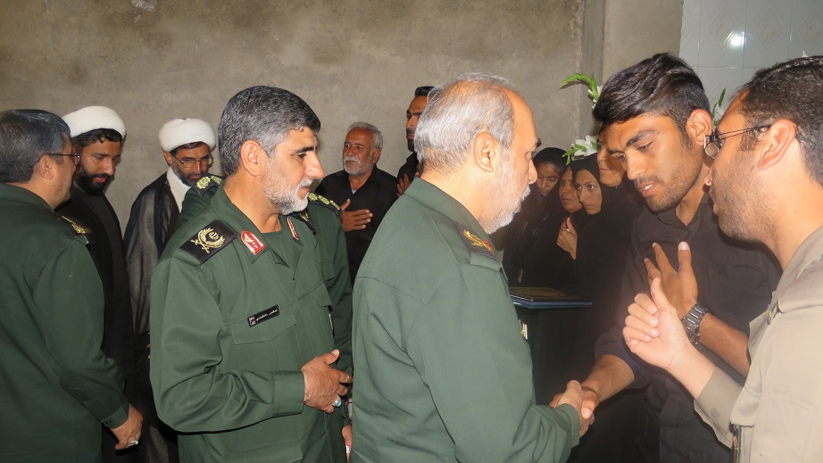 دیدار فرماندهان ومسئولین ارشد سپاه فجر فارس از خانواده شهید مدافع حرم ابوذر فرح خش