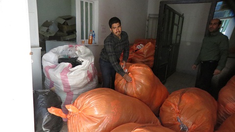 ارسال آخرین کمک های مردمی به مناطق زلزله زده استان کرمانشاه