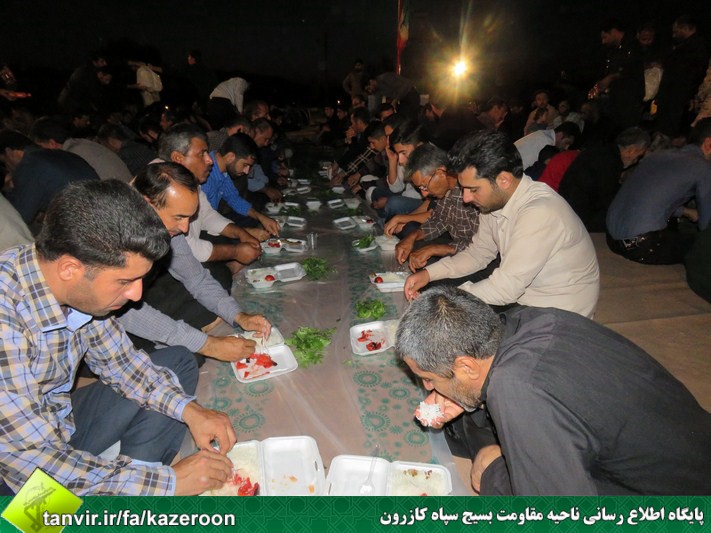 برگزاری ضیافت افطاری در ناحیه کازرون به روایت تصویر