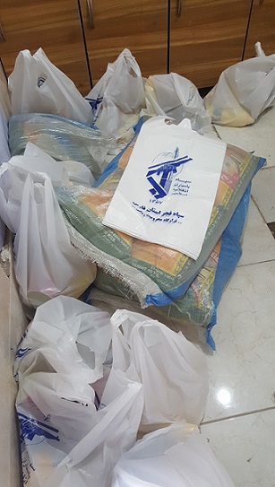 توزیع بسته های غذایی محرومیت زدایی در شهرک سعدی