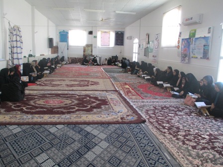محفل انس با قرآن کریم در پایگاههای مقاومت بسیج خواهران برگزار شد