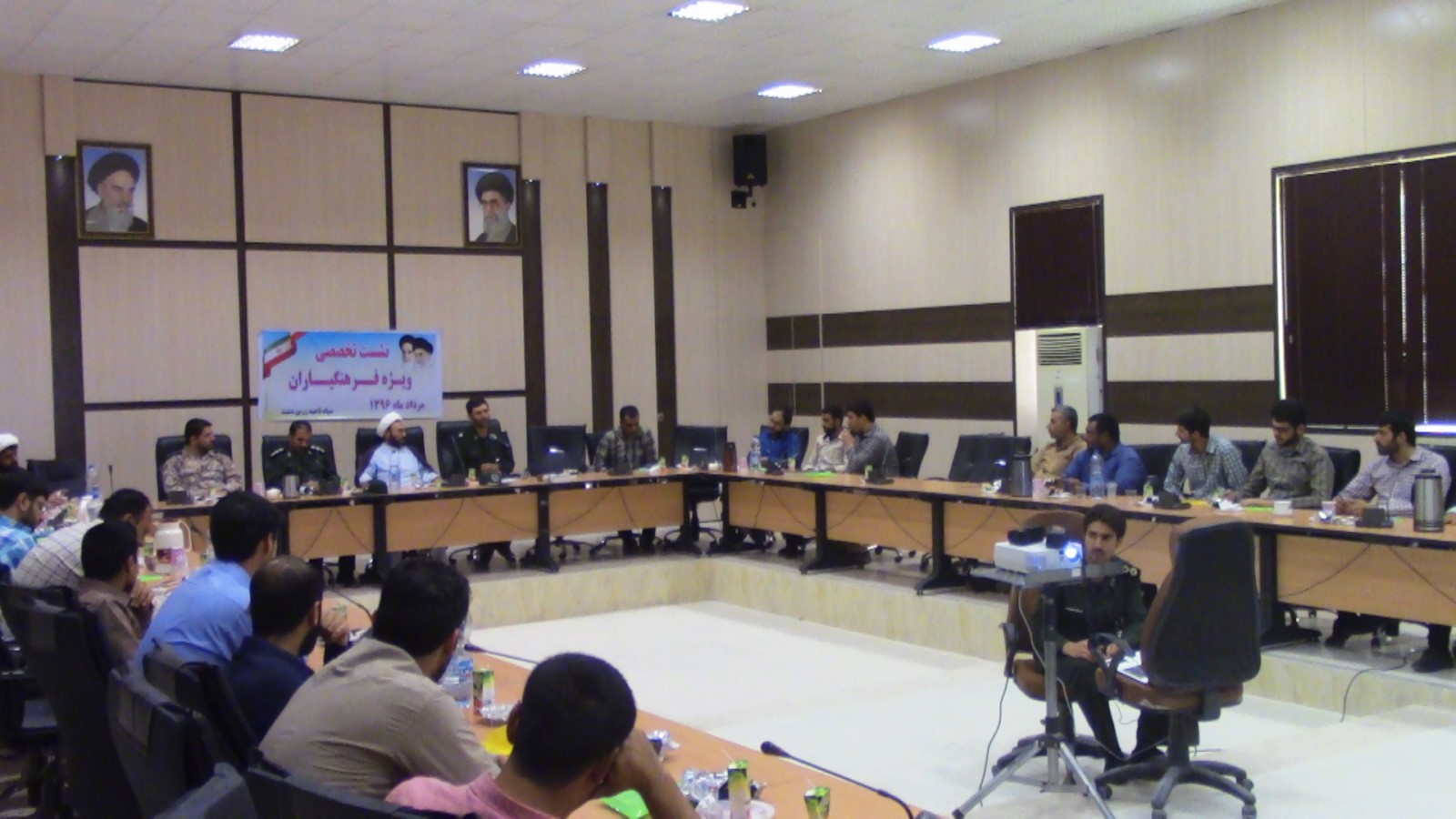 نشست تخصصی فرهنگیاران جنوب  و جنوب شرق استان در زرین دشت برگزار شد
