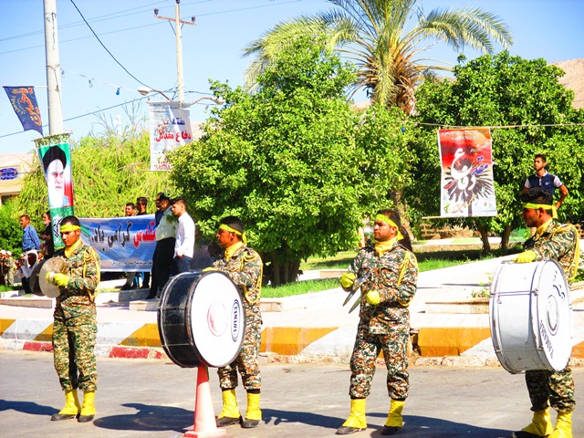 رژه حماسی وضداستکباری بسیجیان سلحشور شهرستان