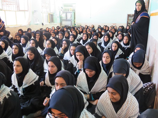 نواختن زنگ ایثار وشهادت به مناسبت آغاز هفته بسیج دانش آموزی در مدارس فسا