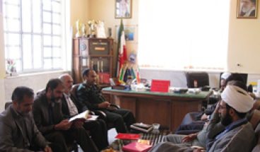 جلسه بزرگداشت هفته عقیدتی سیاسی در سپاه وبسیج با حضور اعضاء ستاد در دفتر فرماندهی برگزار شد