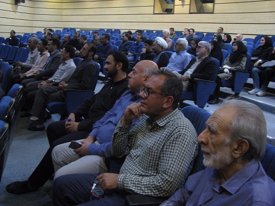 هفته دفاع با حضور امام جمعه شیراز با همکاری بسیج اساتید و پایگاه شهید خورشیدی دانشگاه