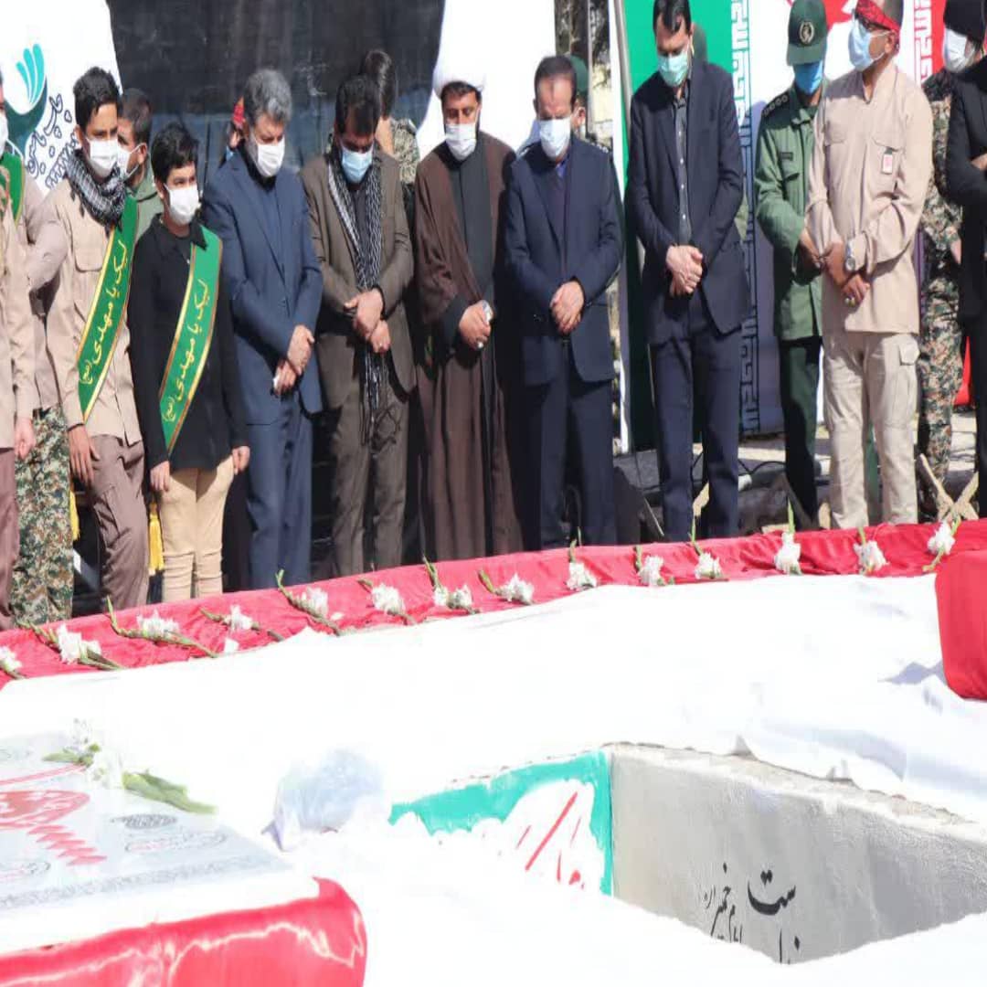 تشییع و تدفین پیکر مطهر شهید گمنام دفاع مقدس در دانشگاه آزاد اسلامی آباده