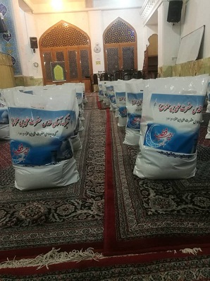 ادامه رزمایش کمک مومنانه با توزیع بسته های متبرکی توسط گروه جهادی علی بن حمزه (ع)