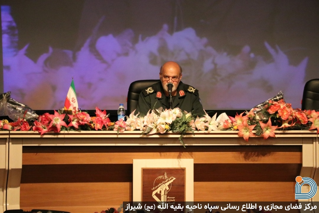 فرمانده سپاه ناحیه بقیه الله گفت: در گام دوم انقلاب بیانیه مقام معظم رهبری نقشه راهی برای رسیدن قله‌های پیشرفت و تعالی در این مسیر است.