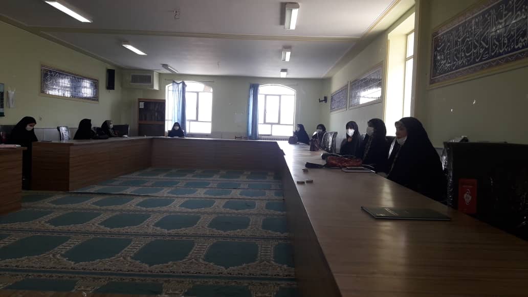 جلسه عفاف و حجاب در اداره آموزش و پرورش بخش مشهد مرغاب(قادرآباد)