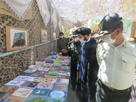 افتتاح نمايشگاه كتاب و محصولات فرهنگي به مناست هفته دفاع مقدس