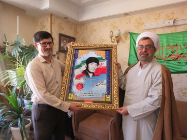 دیدار با خانواده شهدای روحانی در شیراز / تصاویر